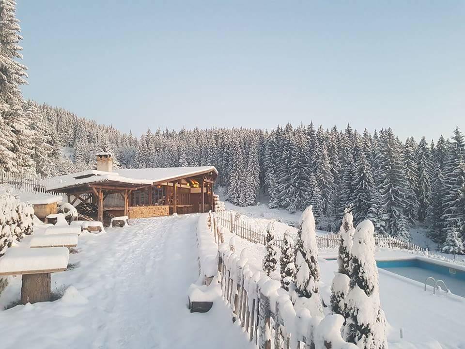 амампури Луксозна вила
